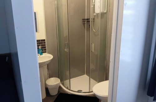 Oldbury Apartment | Studio Sleeps 2 with Parking