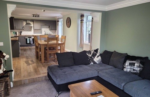 Hellesdon Cottage | Stunning 2 bed cottage on the river Wensum