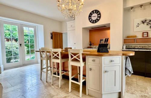 Holworth House | Stunning and luxurious Manor House holiday home
