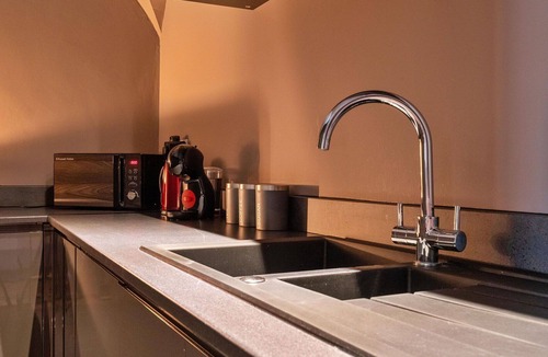 Thurnscoe House | Stunning villa for 9 people with WIFI, TV, terrace and pets allowed