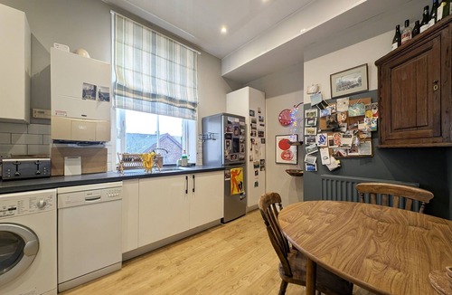 Heaton Apartment | Stylish 1-Bed Flat, Heaton – Close to City Centre - Pass the Keys