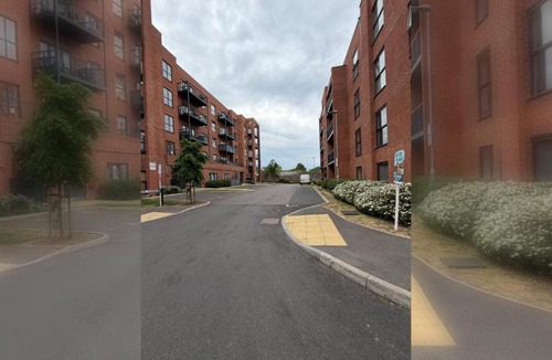 Wandle Valley Apartment | Stylish 1BD Flat with Parking Hackbridge