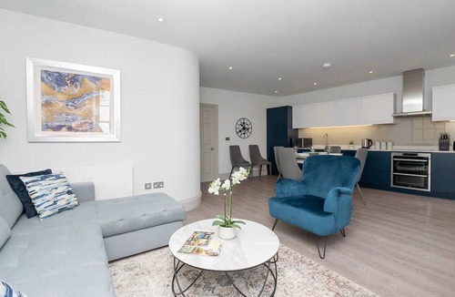 Bath City Centre Apartment | Stylish 2-bed apartment in the heart of Bath - Pass the Keys
