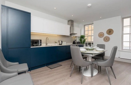 Bath City Centre Apartment | Stylish 2-bed apartment in the heart of Bath - Pass the Keys