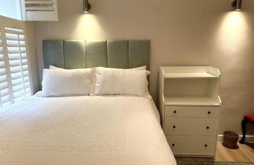 Bonnington Apartment | Stylish 2BR Central Edinburgh - Walk to Attraction