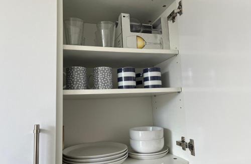 Kettering Apartment | Stylish and Spacious Wi-Fi Smart TV Tea and coffee