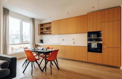 Queenstown Apartment | Stylish Battersea Apartment – Pets Allowed & Modern Comfort