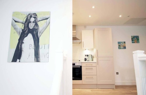 West Cliff Apartment | Stylish Maisonette, Walk to Beach