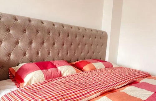 Stone Apartment | Stylish Studio with SuperKing Bed
