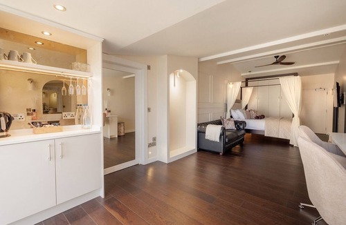 Clitheroe Bed & Breakfast | Suite with roll top bath