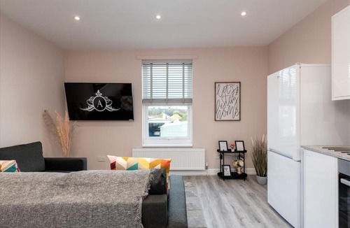 Gillingham Apartment | Summer stays for Grain LNG contractors - Apartment D