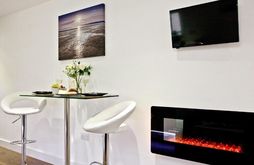 Exmouth Apartment | Sunnymead Studio