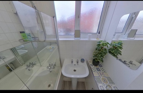 Coventry Apartment | Sunnyside View - 1-bed Apartment