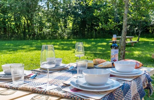 Barnstaple Cabin | Sunset Cabins - Open Plan, Sleeps 3