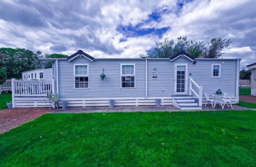 Morpeth House | Sunset lodge 32