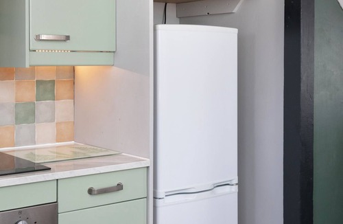 Bloxwich House | Superhost 5*s Modern Home with Office space Near NEC BHX Airport. Self check in.