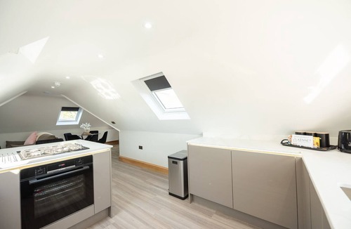 Reading Apartment | Superior 3-Bed, 2-Bath Duplex with Parking