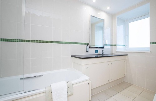 Bournemouth City Centre Hotel | Superior Feature w/View