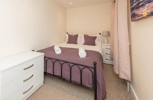 Portswood House | Sutton Cottage - 4 Bed House in City Centre