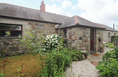 Cury Cottage | SWALLOW COTTAGE, pet friendly, character holiday cottage in Mullion