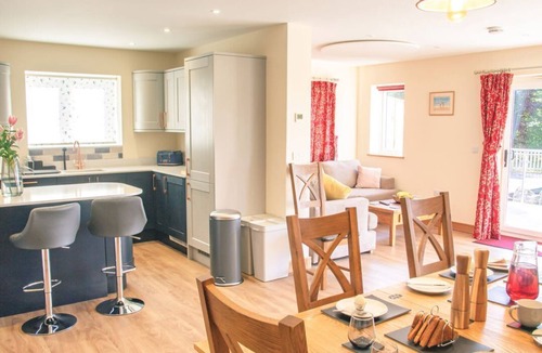 Honiton Cabin | Swallows Dip, Honiton