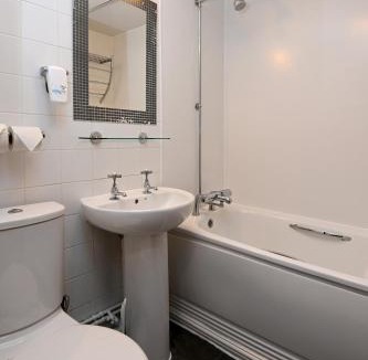 Thatcham Hotel | Swan, Thatcham by Marston's Inns