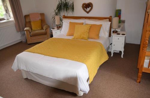 Starbotton Bed & Breakfast | Sweetbriar Cottage Bed & Breakfast and Camping