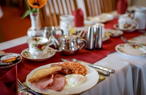 Adamsdown House | Tanes Hotel