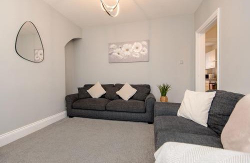 Darlington House | Teal Road