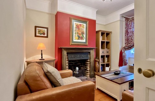 Bognor Regis House | Tern Cottage by inspirestays-com