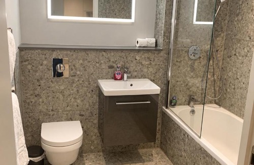 Uxbridge North Apartment | Terrace Retreat, Paramount