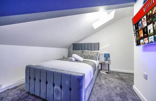 Batley Apartment | TH4 - Stylish Treehouse Flat in Batley for 6