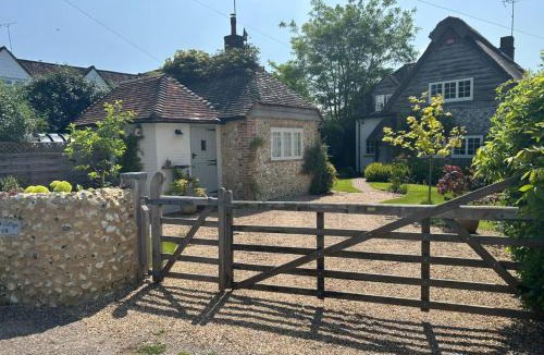 Moffat House | Thatch Cottage Singleton 2 miles from Goodwood