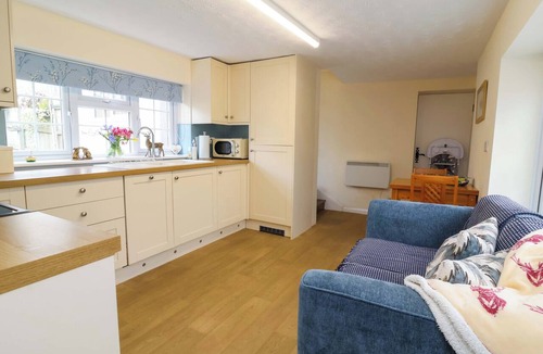 Exeter Cottage | THE APPLE LOFT, romantic, country holiday cottage in Exeter