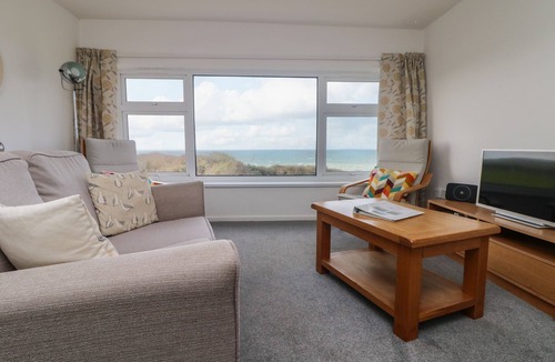 Gunwalloe Cottage | The Barn
