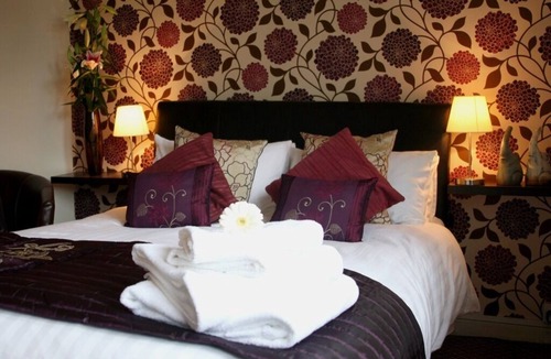 Eckington House | The Bell