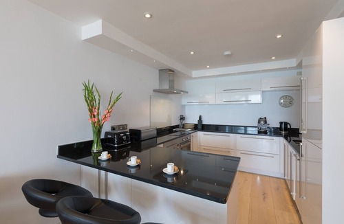 Carbis Bay Cottage | THE BREAKERS, pet friendly, character holiday cottage in Carbis Bay