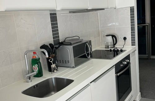 Birmingham City Centre Apartment | The Bullring Studio in Birmingham City Centre