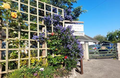 Stoke Gabriel House | The Burrows (ladybird lodgings)