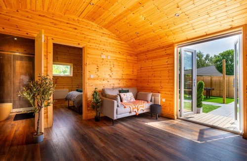 Robertsbridge House | The Cabin