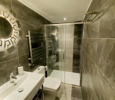 Kingston Blount Bed & Breakfast | The Cherry Tree Hotel