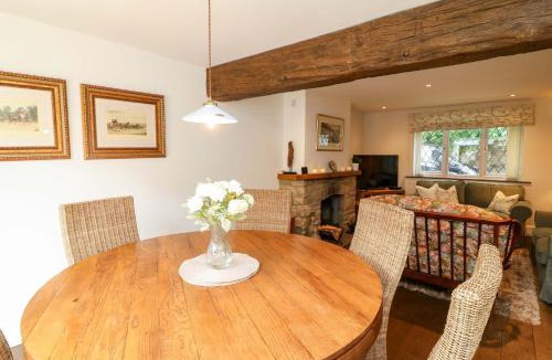 Castleton House | The Chimes
