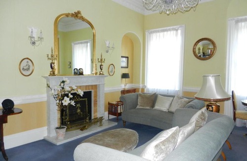 Upper Town Apartment | The Circus Apartment