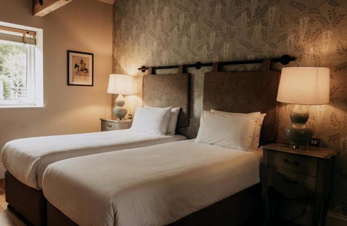 Bromfield Hotel | The Clive Arms