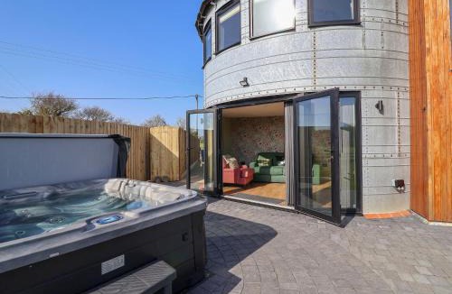Belstead House | The Corn Silo