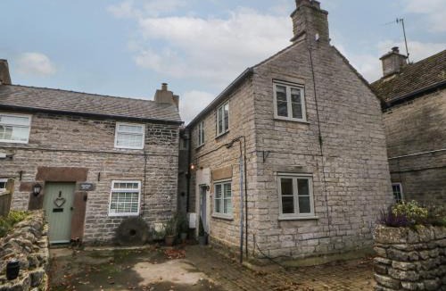 Castleton House | The Cottage on the Island