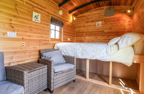 Mappleton House | The Damselfly