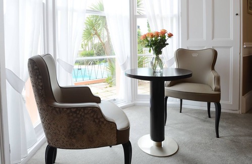 Torquay City Centre Hotel | The Devon Court