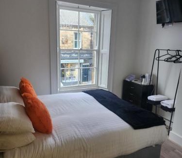 Amble Bed & Breakfast | The Dock Hotel