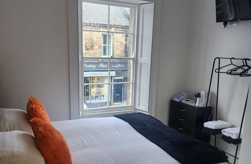Amble Bed & Breakfast | The Dock Hotel